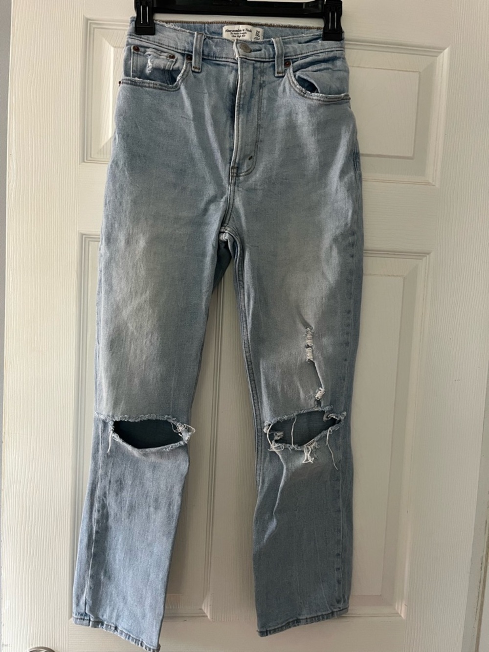 Abercrombie & Fitch Curve Love the Ankle Straight Ultra High Rise Jeans 00 / 24